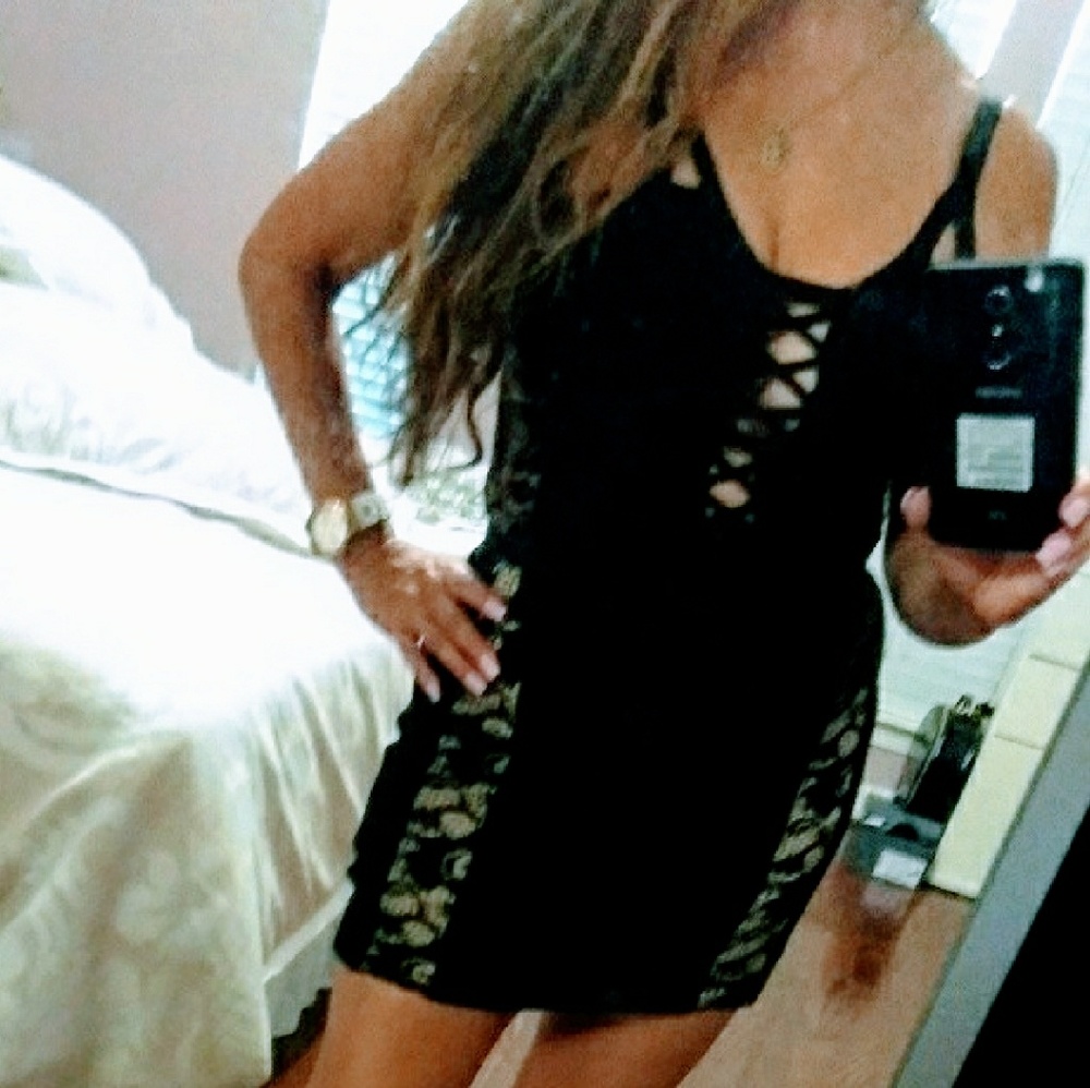 💕 Bebe Gorgeous Sexy Black Bandage dress